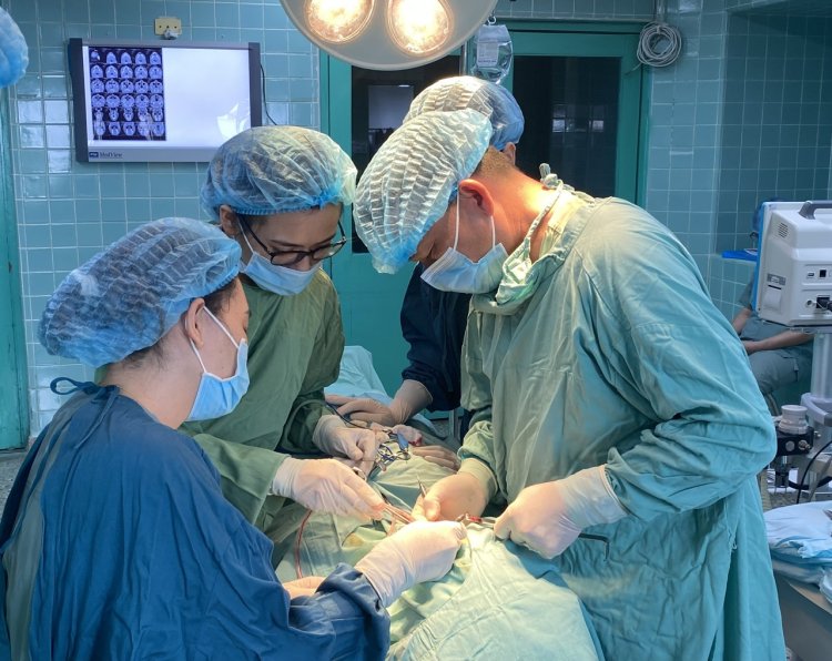 Phẫu thuật gãy xương hàm dưới